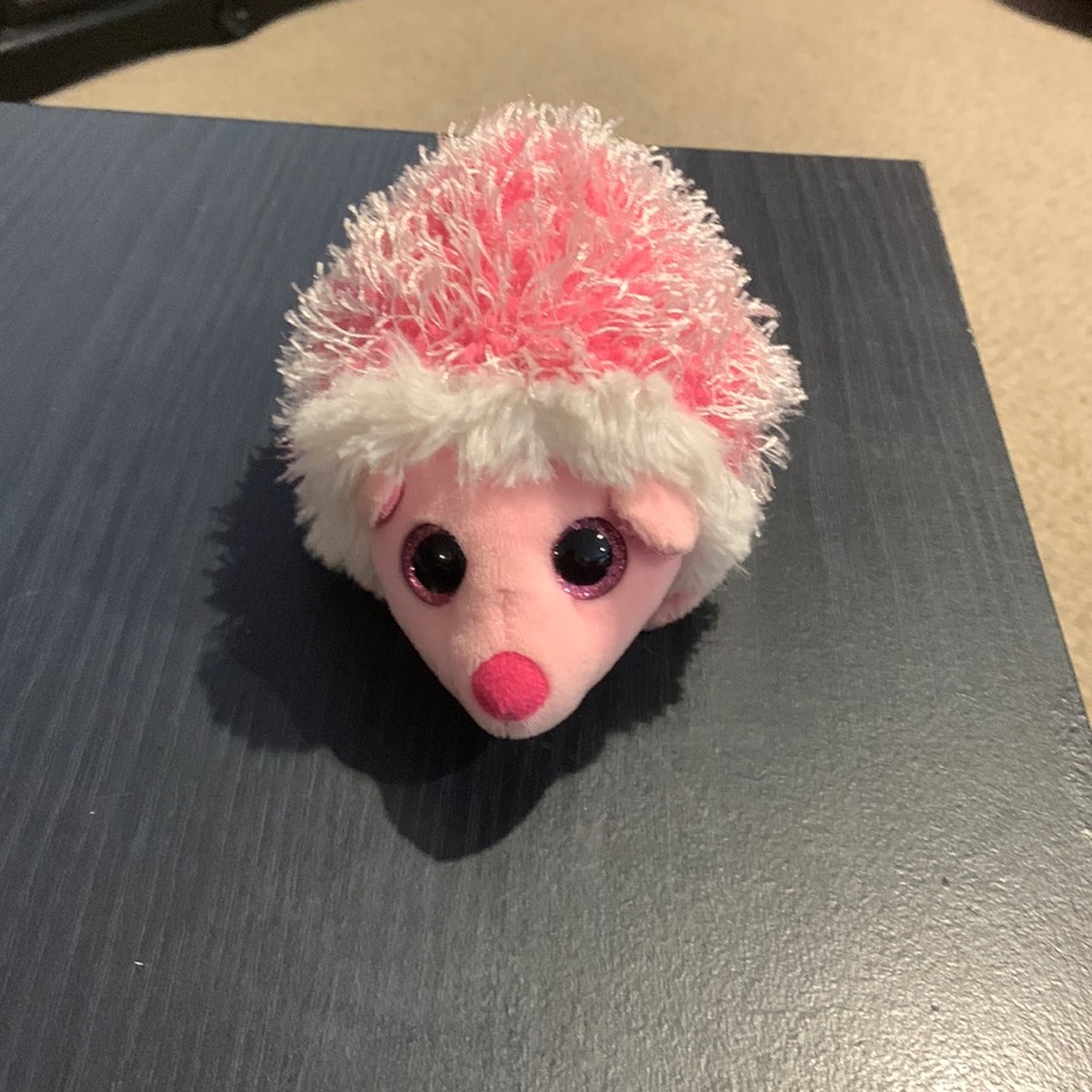 Prickly beanie boo small hedge hog stuffy